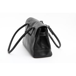 etienne Aigner Vintage taske i sort skind med hvide kontrast syninger.