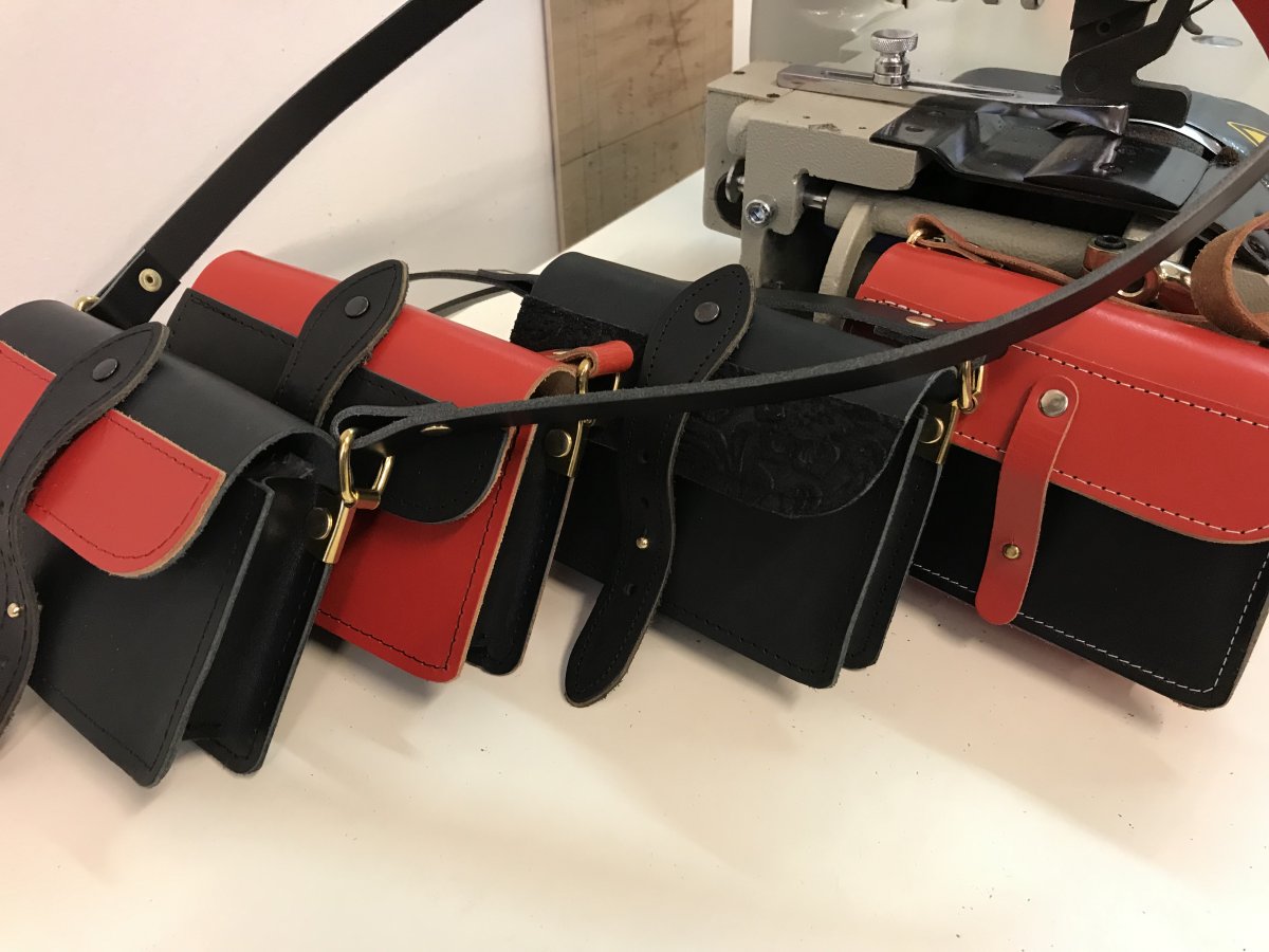 taske i Kernelæder i farve sammensætninger - Læder produkter i kernelæder - Læderprojektet