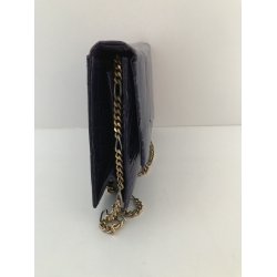 Unik Vintage taske i smukt lilla farvet skind og med smuk guldkde.