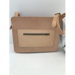 Model Ellen i natur Veg. kernelder; kuverttaske med lang skulder rem.