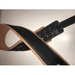 Hndlavet guitar rem i lkkert bldt lammeskind