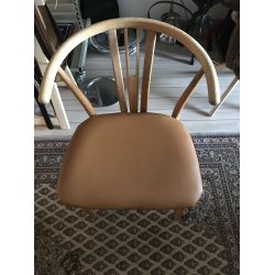 Billede 31; Ombetrkning af stole med Cognacfarvet bffellder