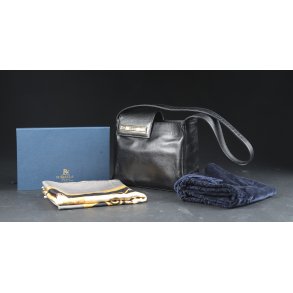 Michaela Frey Skindtaske i sort skind med gyldent metal & emalje