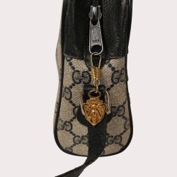 Gucci Vintage taske i bl�t skind og logo stof