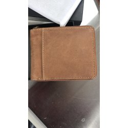 Lille Tegnebog i lkkert natur skind og med plads til det hele