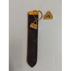 Lille sjov charm til at hnge p dine louis Vuitton tasker, ngleringe etc.