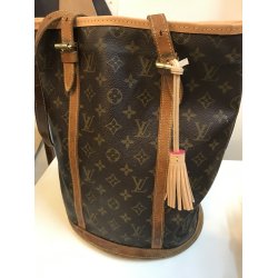 Hndlavet tassel Charm i Vachetta lder til at hnge p din taske