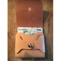 Etui i Kernel�der til kredit kort / visitkort mm. 