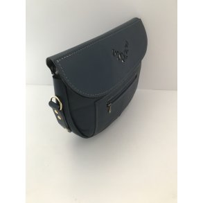 Stor oval taske i slidst�rkt l�der i eget design.