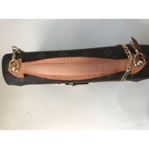 Ny hank p en Louis Vuitton taske