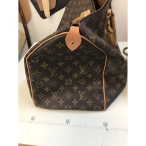 Billeder af reparationer; tryk p billedet s kommer der flere billeder frem