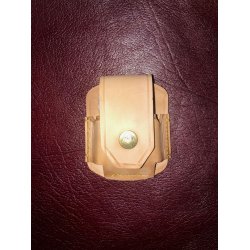 Etui i l�der til Zippo lighter; kan b�res i b�ltet