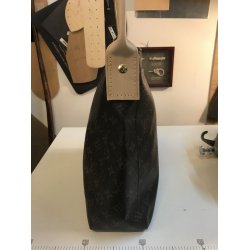 Renoveret Louis Vuitton model Loop. 