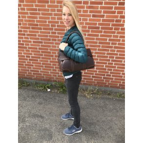 Ldertaske i eget design.