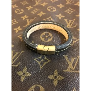 Hndlavet unikt Armbnd med guld ls i gte upcycled LV Monogram Canvas NB! Unisex !