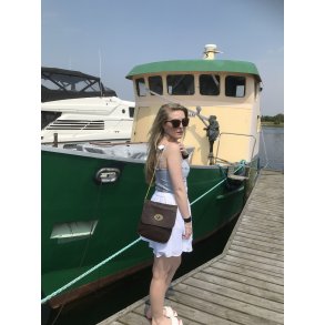 taske i mulberry stil i bldt lkkert skind.