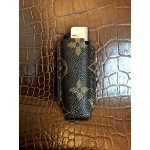 Lighter etui i gte Louis Vuitton Monogram Canvas