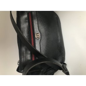 Renoveret Gucci taske i sort lder