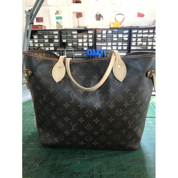 Renoveret gte louis Vuitton i Monogram Canvas og Vachetta lder: model Neverful