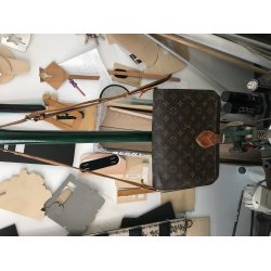 Renoveret gte Louis Vuitton model Cartesier