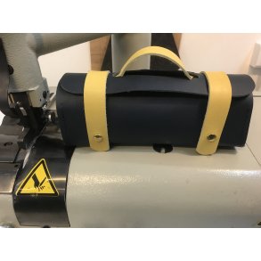 Saddel etui i lder til at hnge p Cykel NB. Donation af  salg til Rde Kors Ukraine