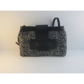 H�klet skuldertaske