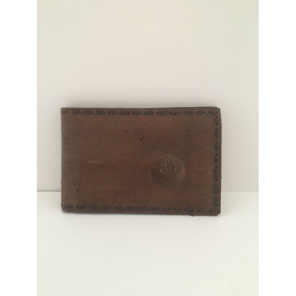 Tofljet Vintage tegnebog i brunt skind med prg