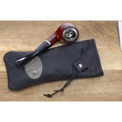 Pipepose i skind med l�dersnor.