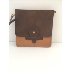 Kvadrat: Skindtaske i eget design og to farver.